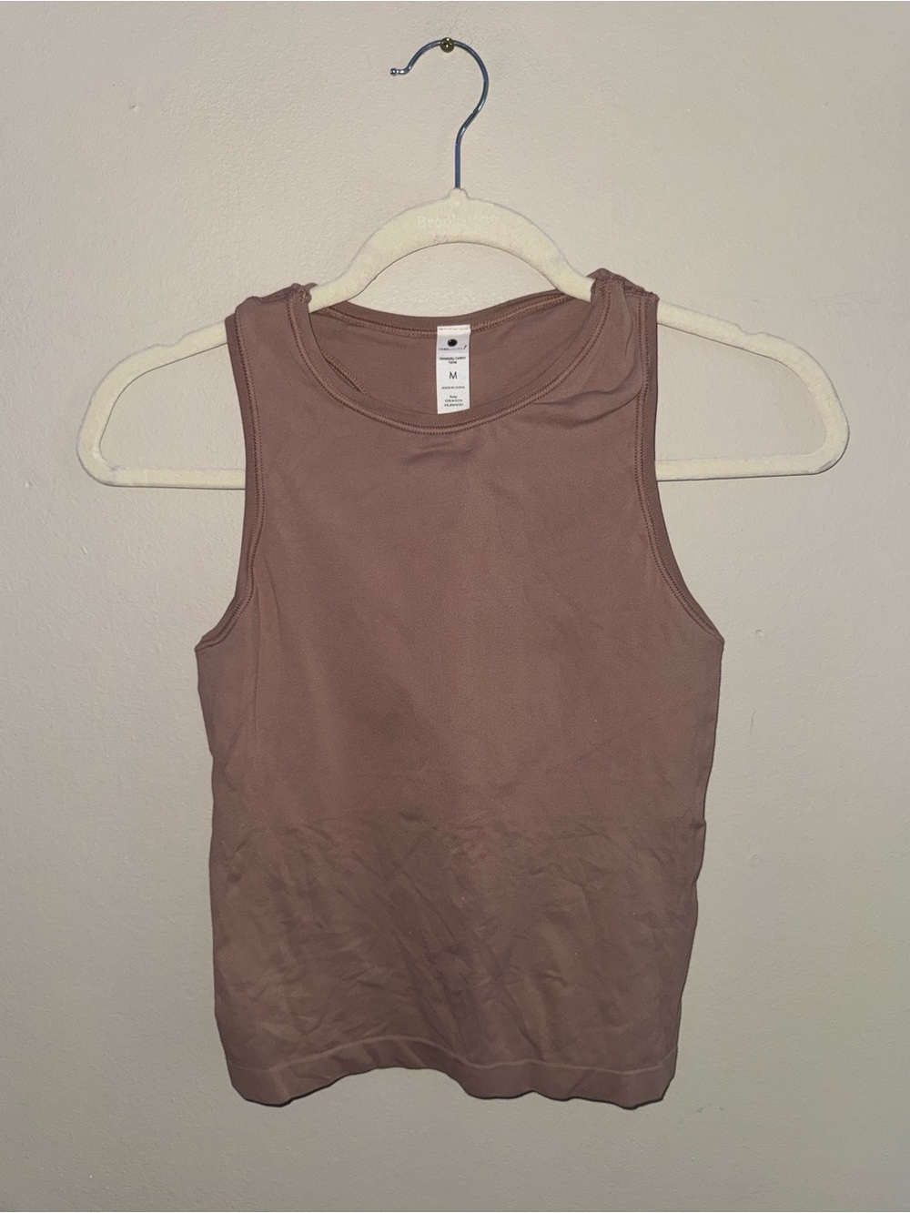 NWOT, Yogalicious, seamless tank top, size medium